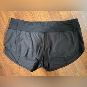 Women’s Lululemon Speed Up Shorts, Size 8, Black 2.5”